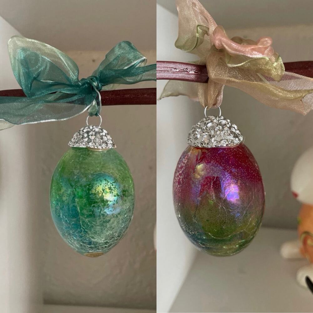 Set of 2 Crackle Mirror Finish Decorative Eggs with Ribbon Bows Green Pink Ombre